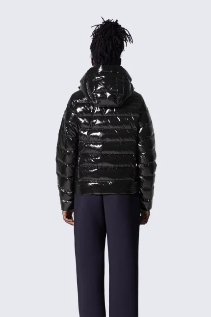 Gertrudesite Doudoune légère et cintrée en nylon brillant, France Bright Black