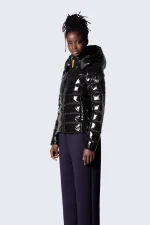 Gertrudesite Doudoune légère et cintrée en nylon brillant, France Bright Black