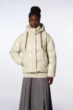 Gertrudesite Lili Bright veste et brillante courte